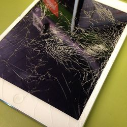 cell-phone-repair-orange-broken-ipad-screen